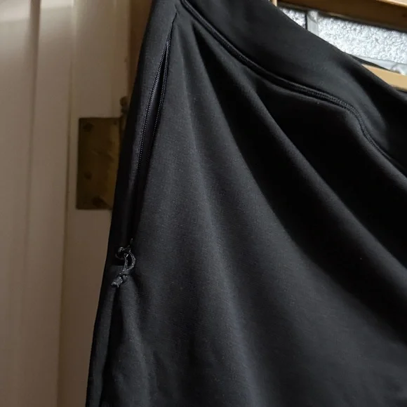 Patagonia Men's Black Ski & Snowboard Jacket - Picture 6 of 11